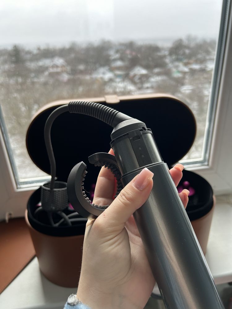 Срочно продам !!Стайлер Dyson