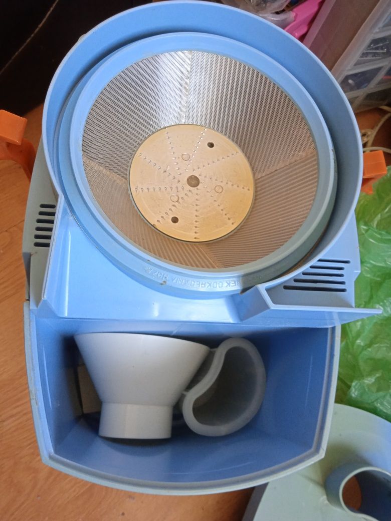 wentylator predom metrix + sokowirówka predom mesko PRL