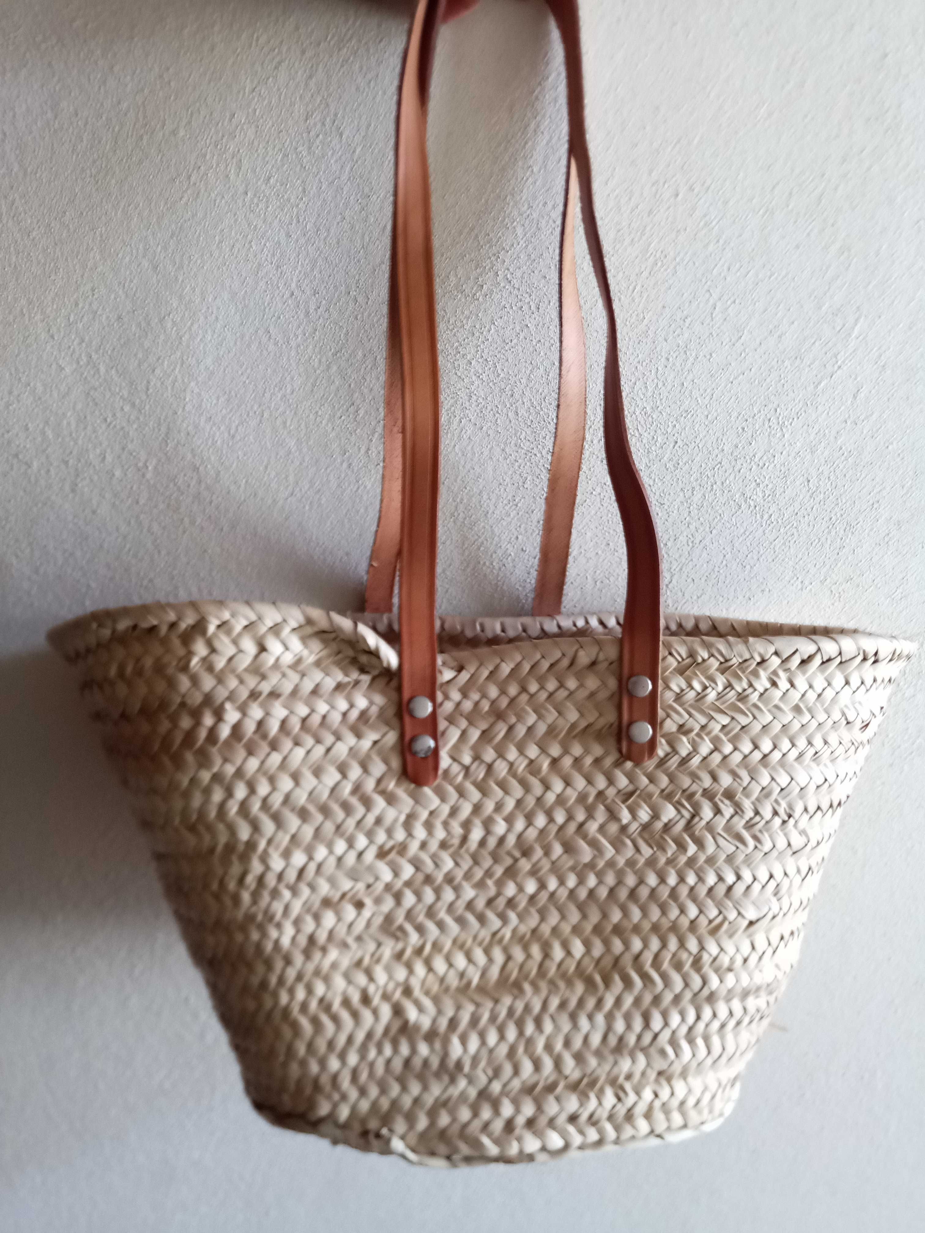 Cesta de Palha com alças em pele