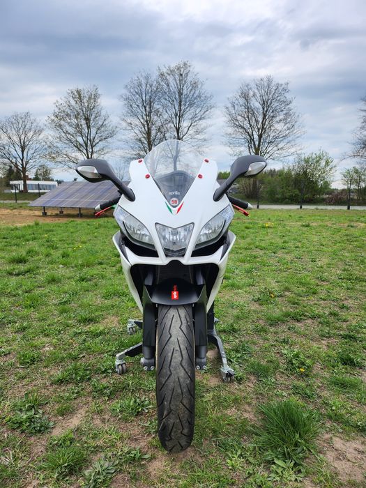 Aprilia rsv4 factory