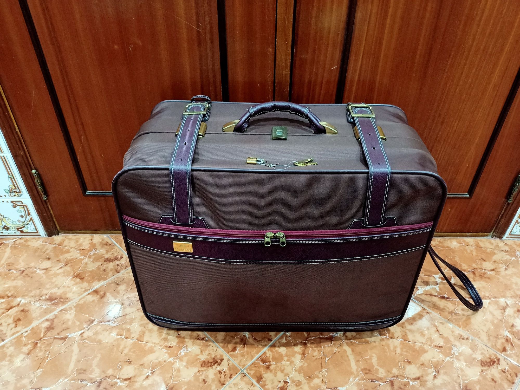 Mala malas de porão até 23 kg viagem casa quarto apartamento vivenda.