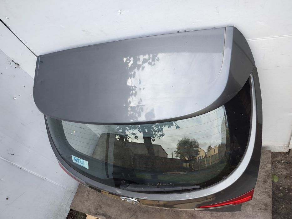 Klapa bagażnika kompletna Hyundai i40 kombi T6S