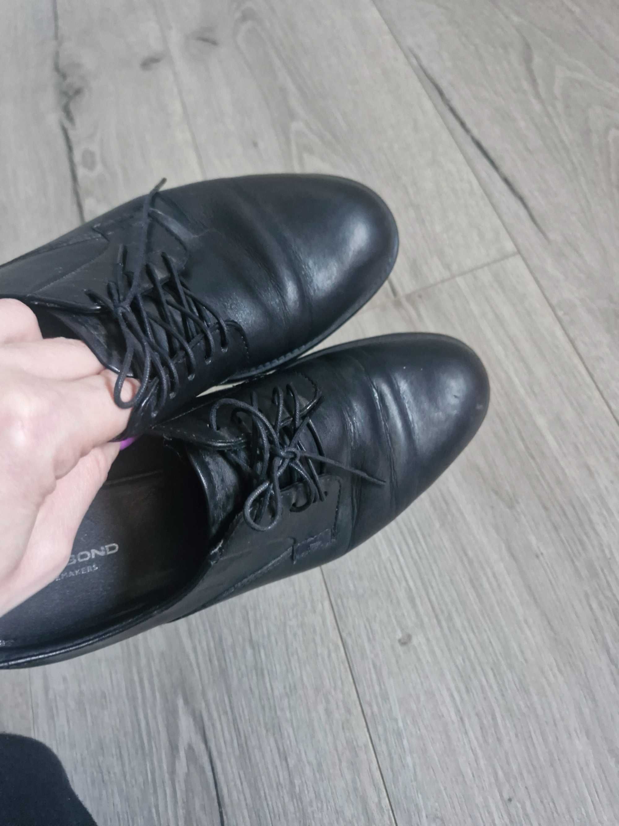 Eleganckie buty dla chłopca