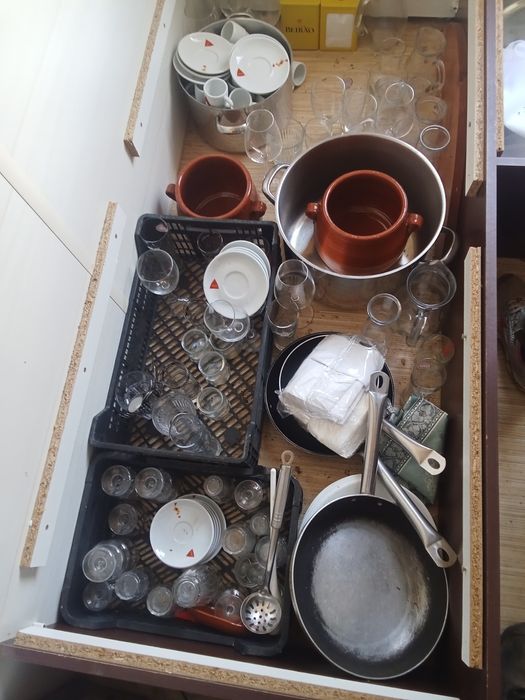 Copos, talheres, panelas e muito mais.