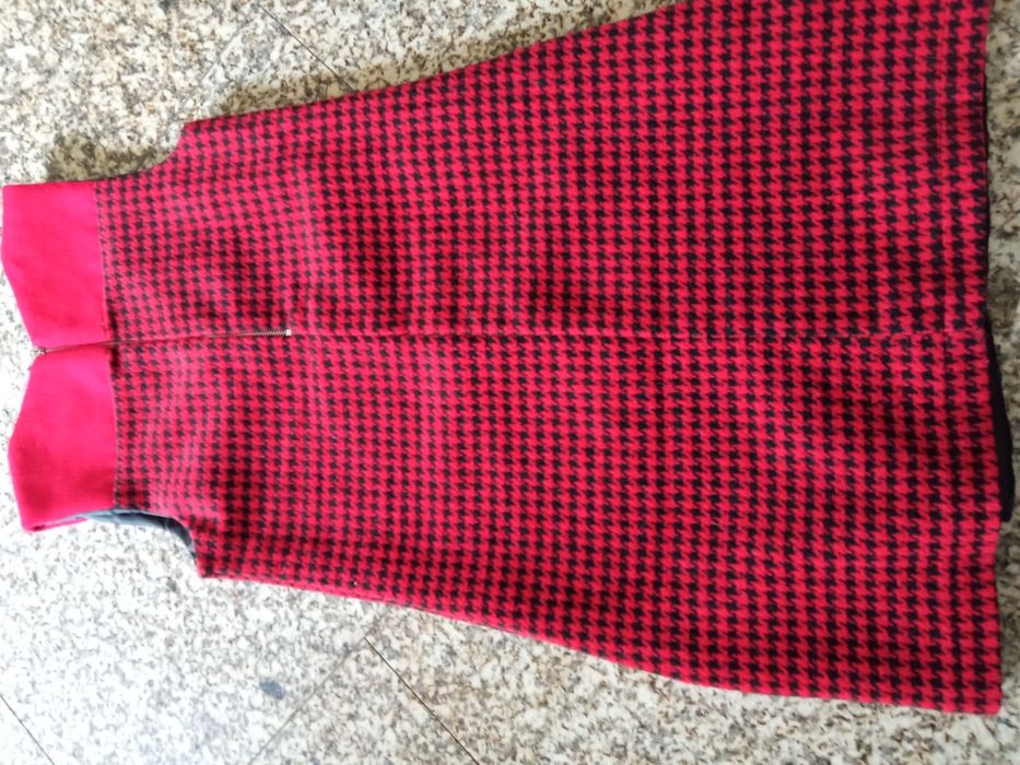 Vestido sem mangas de menina