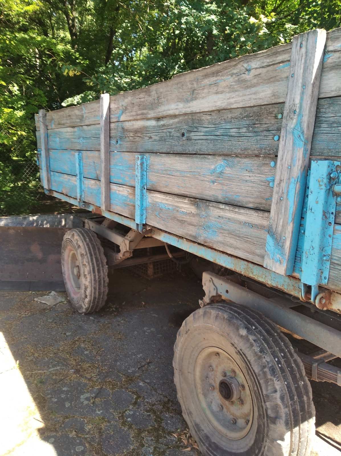 Продам причіп вантажний 2ПТС-4