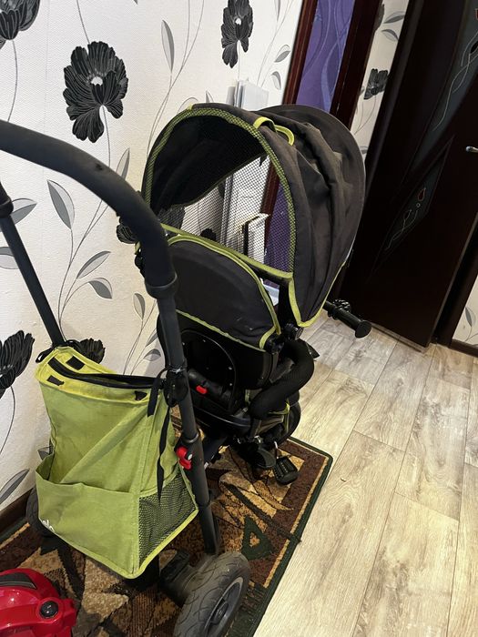 Дитячий велосипед з батьківською ручкою