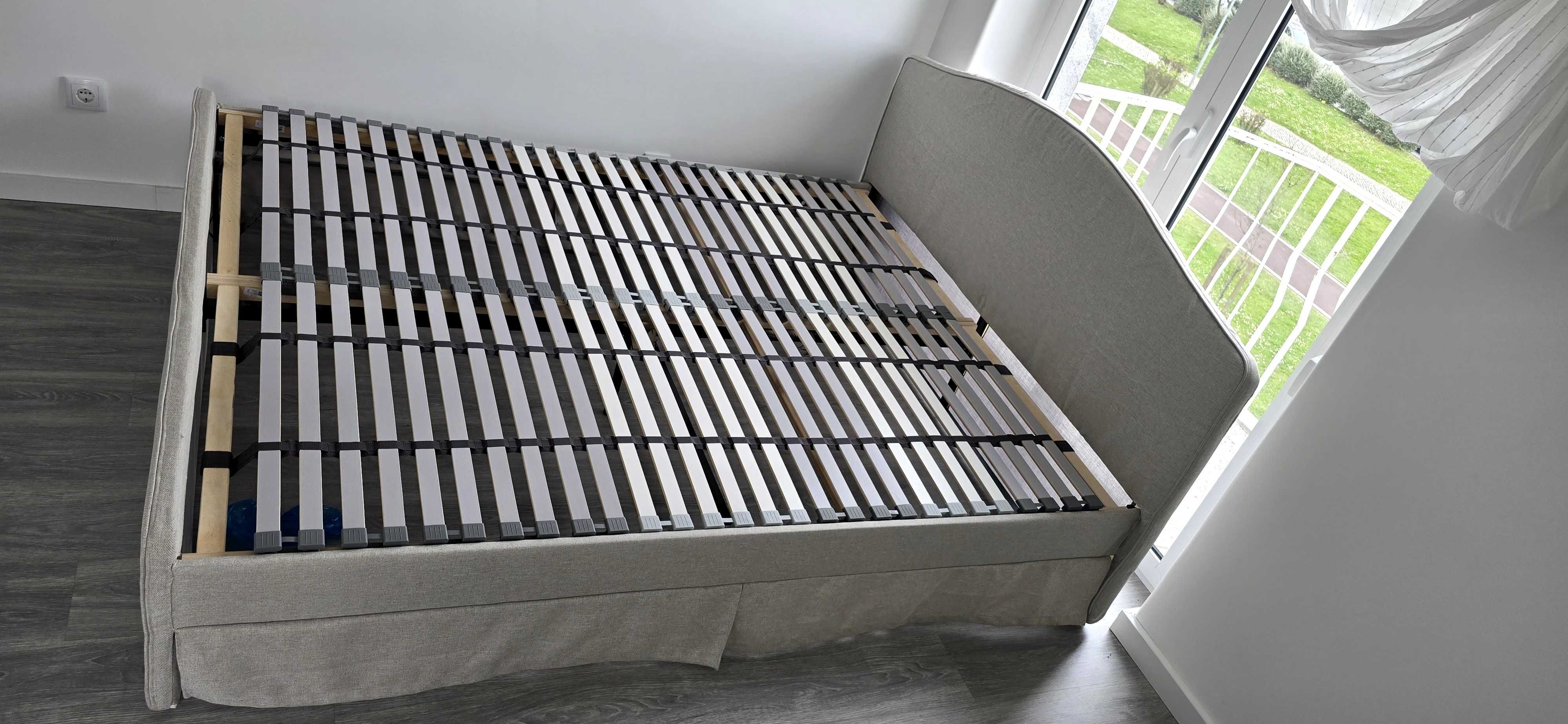 Cama de casal estufada nova