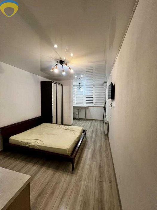 Квартира з ремонтом та краєвидом моря в новому будинку.