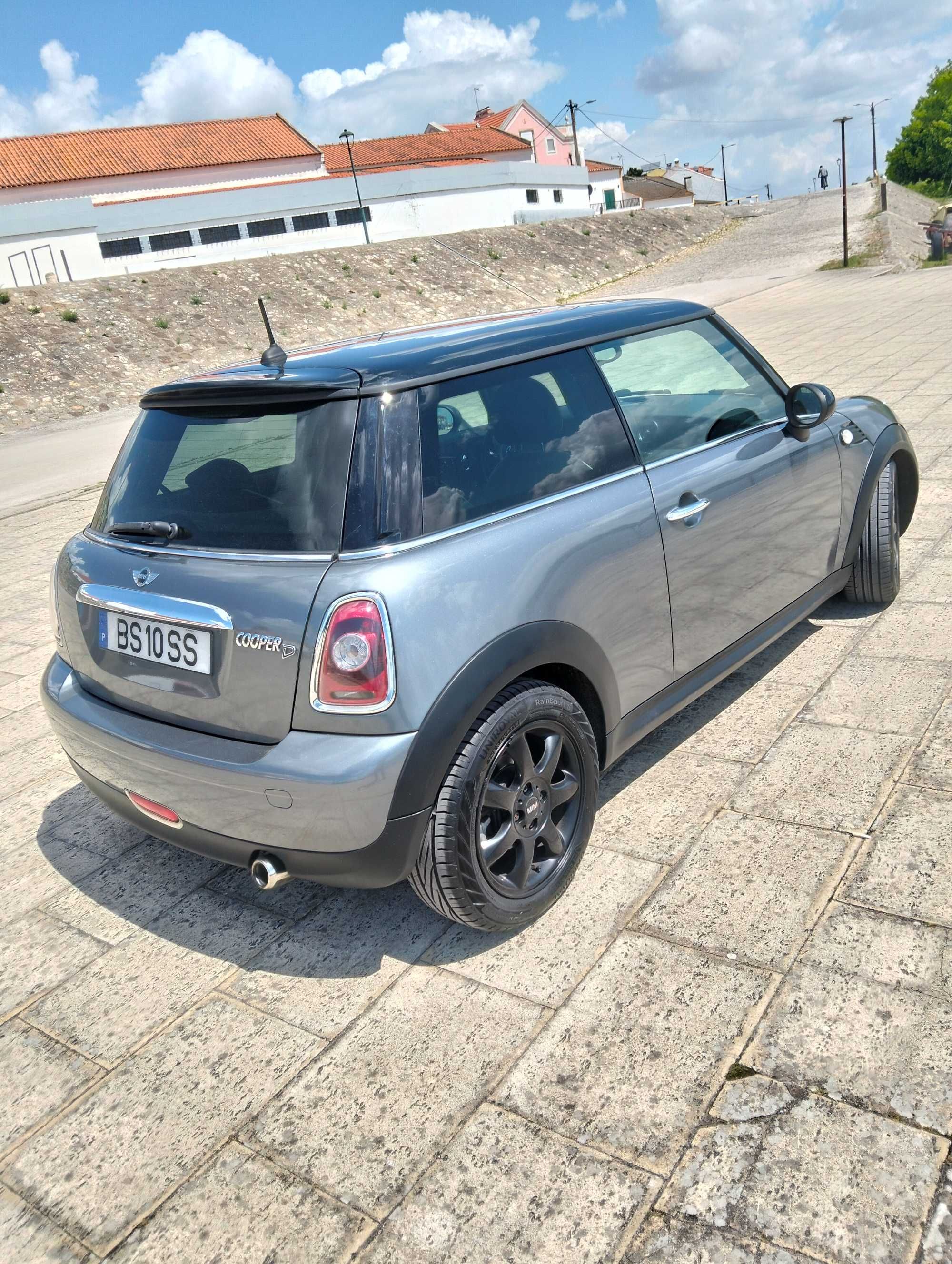 Mini Cooper D 2009 distribuição mudada e revisão feita