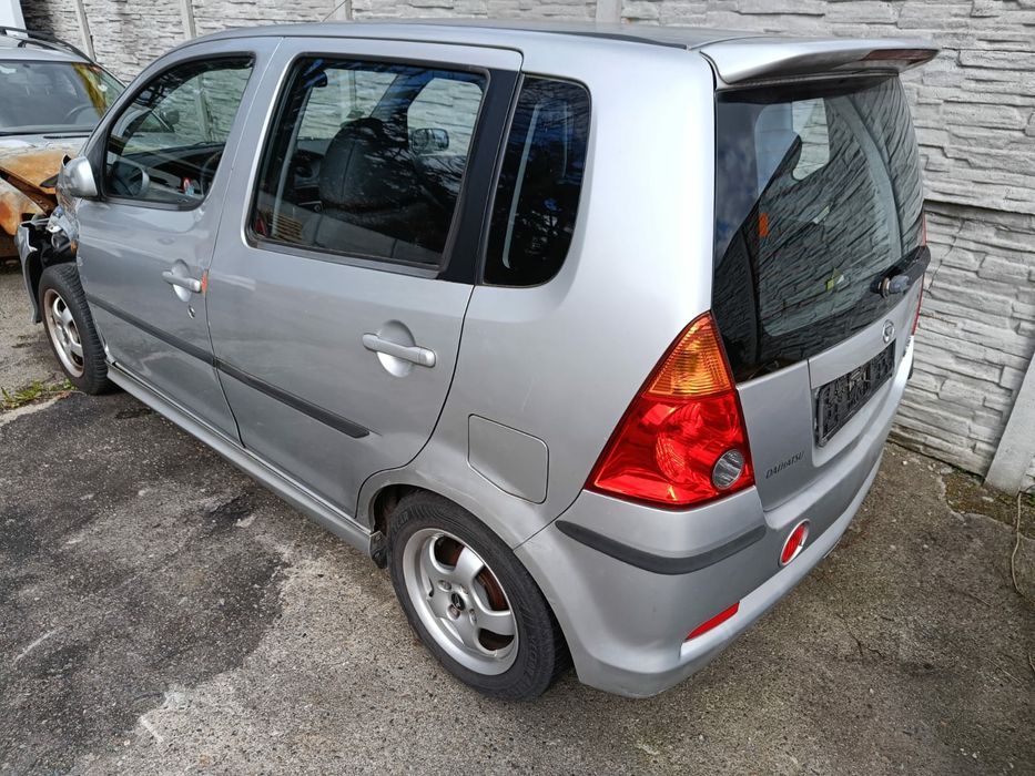 Daihatsu yrv 1.3i s07 części
