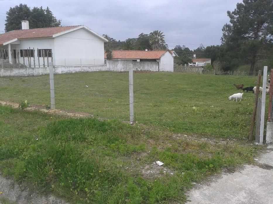 Terreno com cerca de 2000 m2 IC 2 São Jorge Porto de Mós Leiria