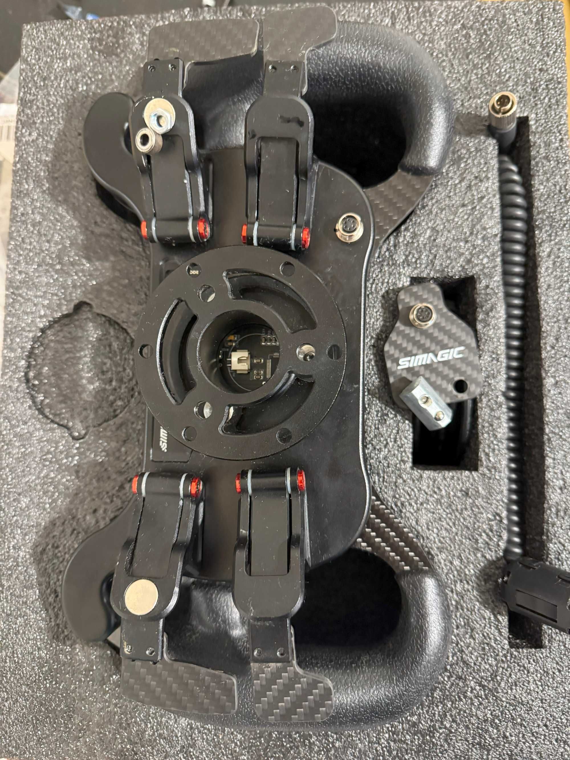 Volante Simagic GT4 Pro Carbon USB/WIRELESS
