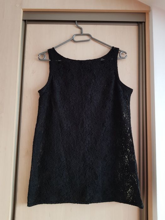 Czarna, koronkowa bluzka na ramiączkach