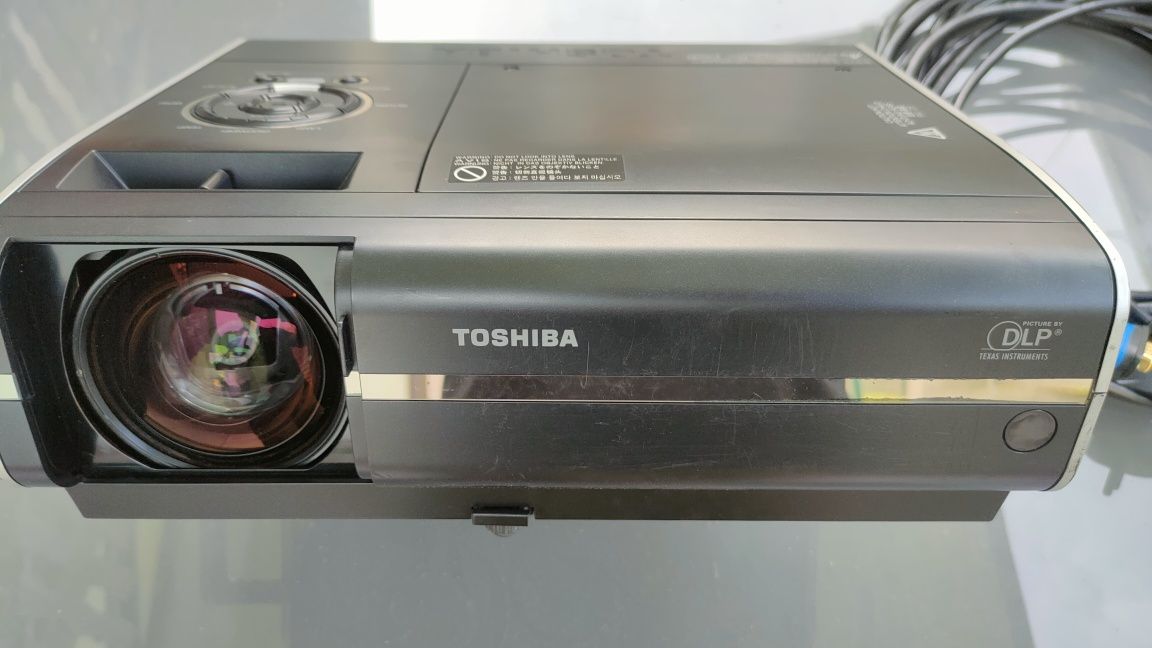Projektor Toshiba TDP EX20