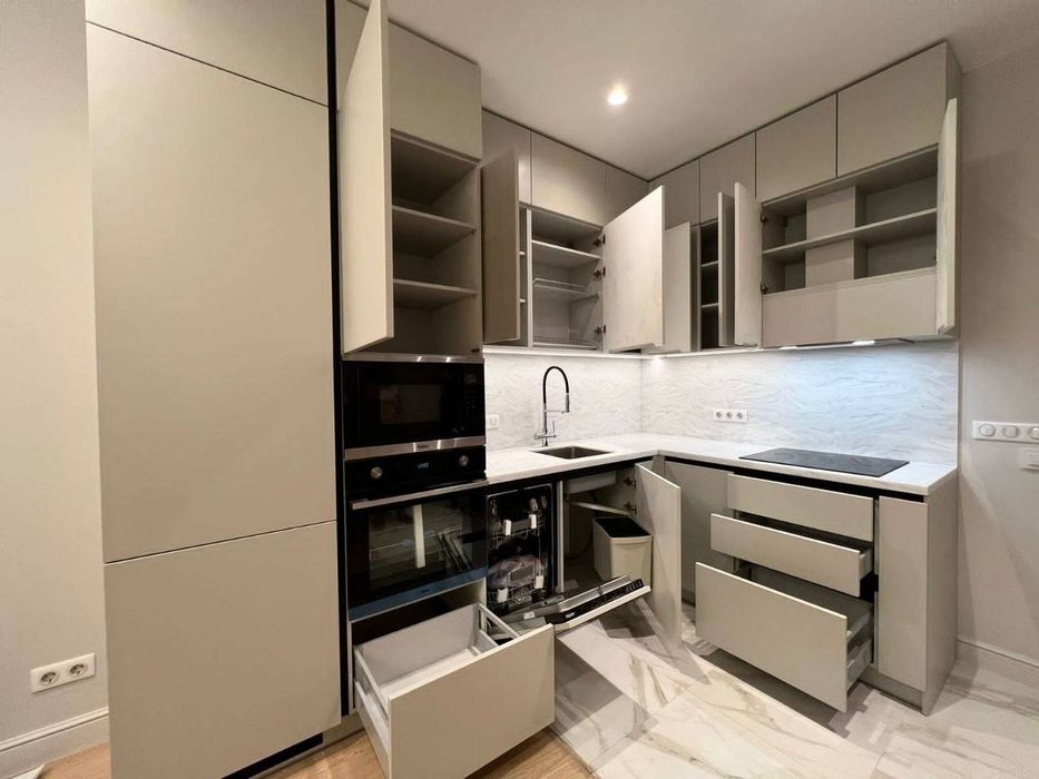 Меблі на замовлення, кухні, індивідуальні кухонні, та інші меблі