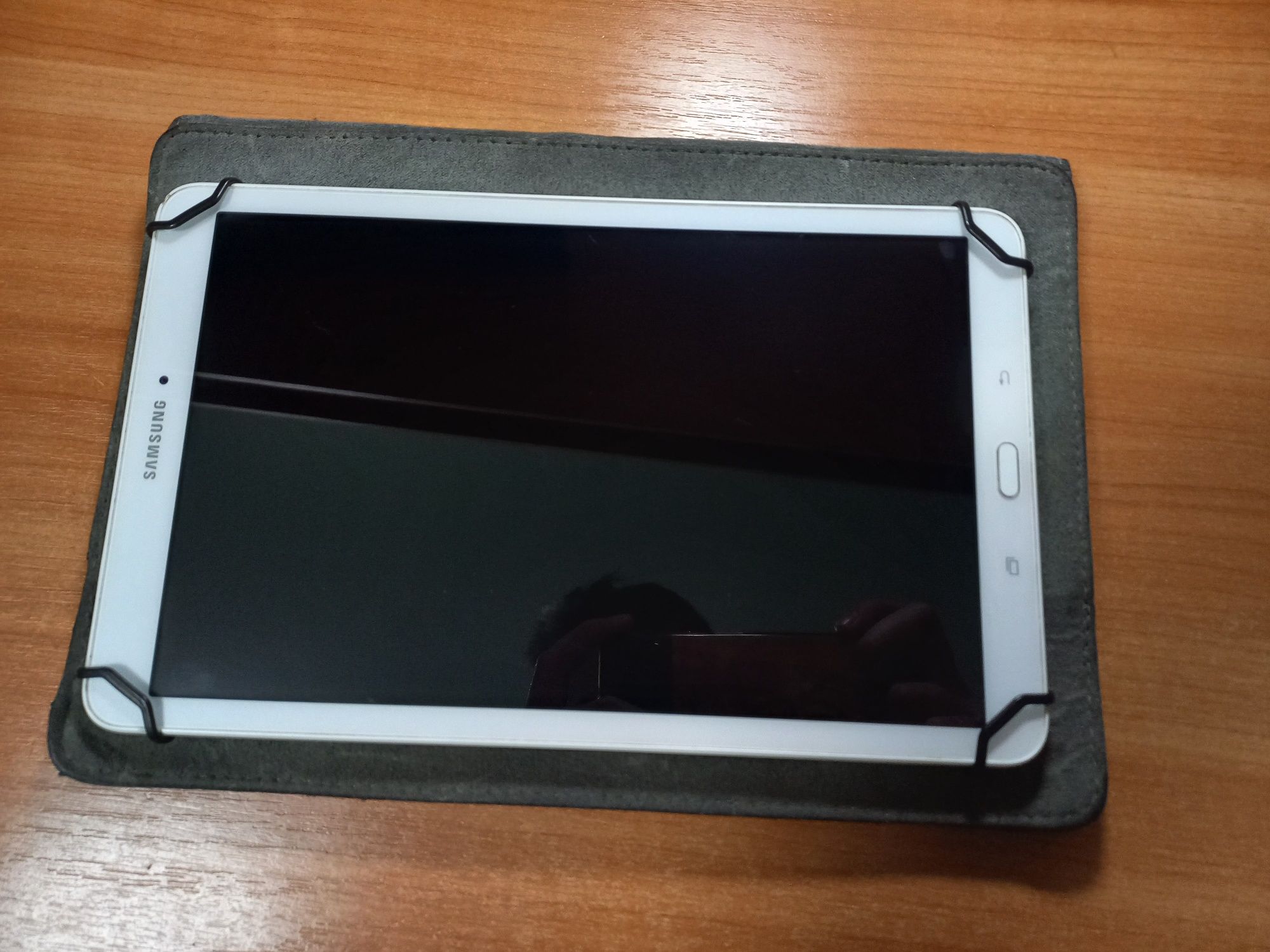 Samsung slim Tab E