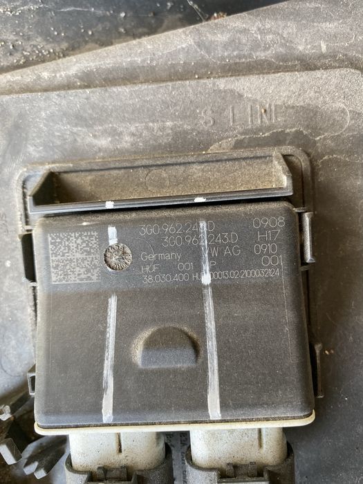 Audi q3 83a мертві зони ліва права проводка партронік