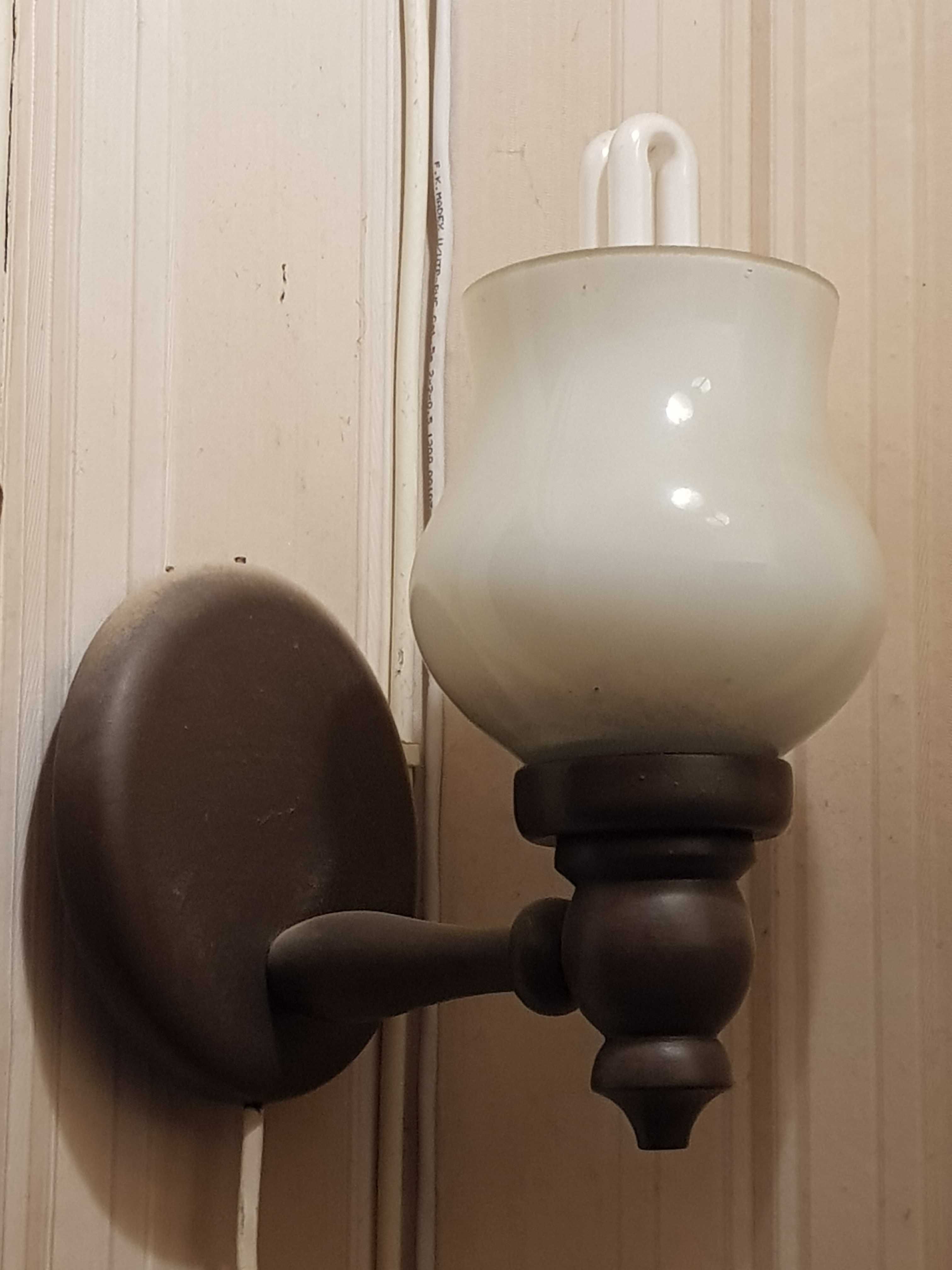 Kinkiet, lampa, szkło mleczne