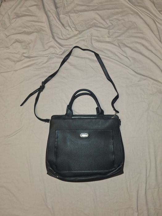 Czarna torba na ramię Torebka z regulowanym paskiem