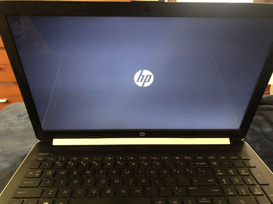 Portátil HP 15-db0xxx 4 GB RAM USADO
