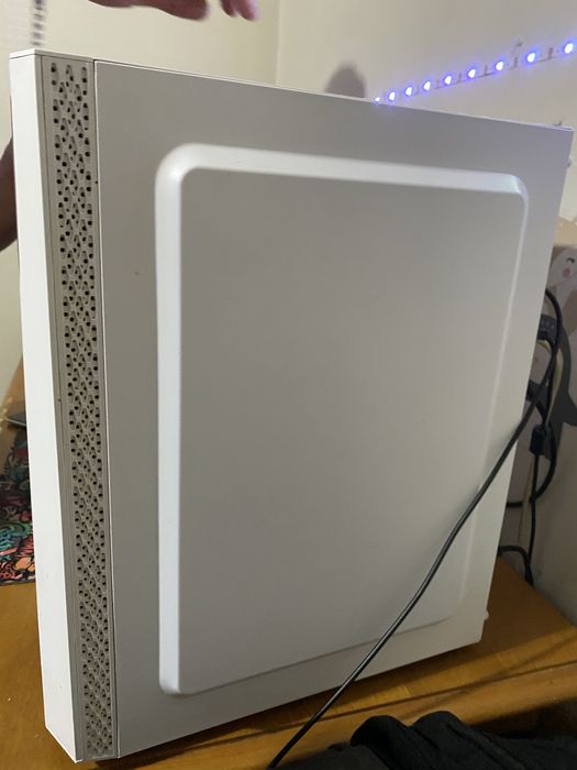 Vendo pc gaming com periféricos