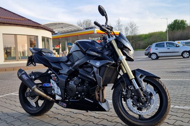 Suzuki GSR750  32tys km