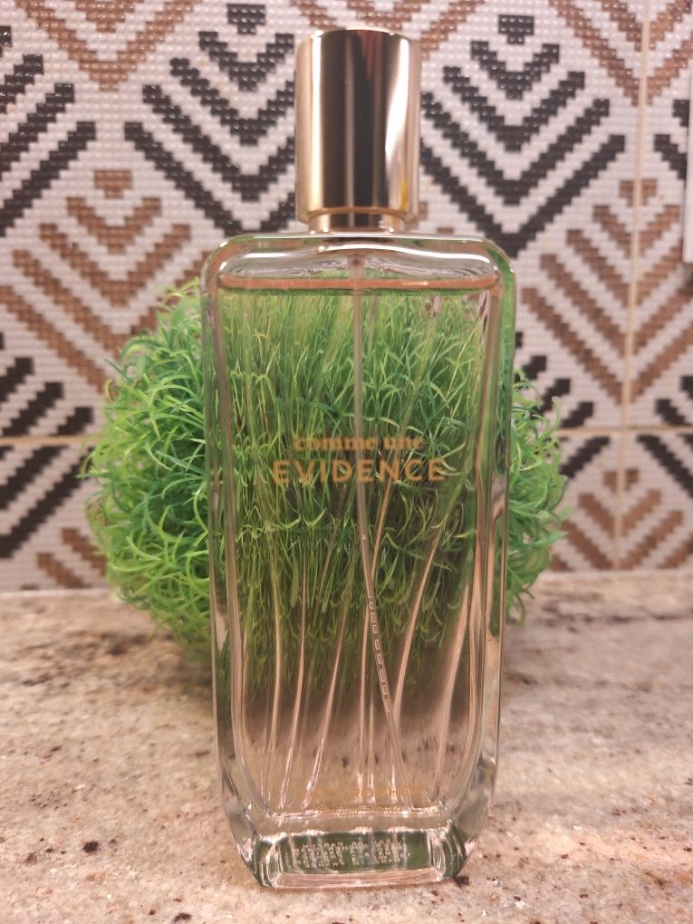 Perfumy Comme une Evidence 100ml duże kwiatowo szyprowe Yves Rocher