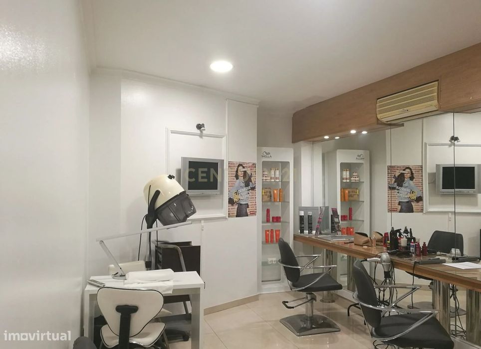 Clínica equipada - Av. 5 de Outubro - Faro