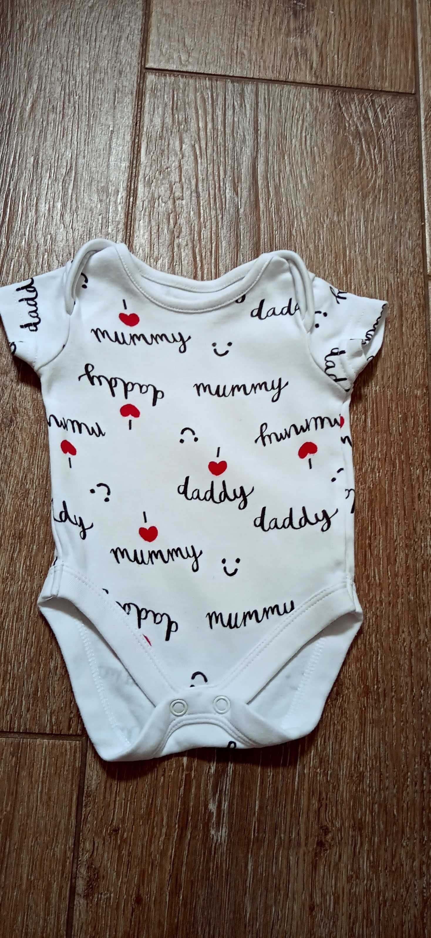 Body z krótkim rękawem z napisami r.50 Mothercare