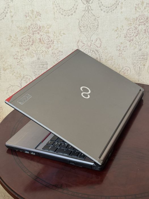Ноутбук IPS Fujitsu E756 i7 6th SSD DSET021818