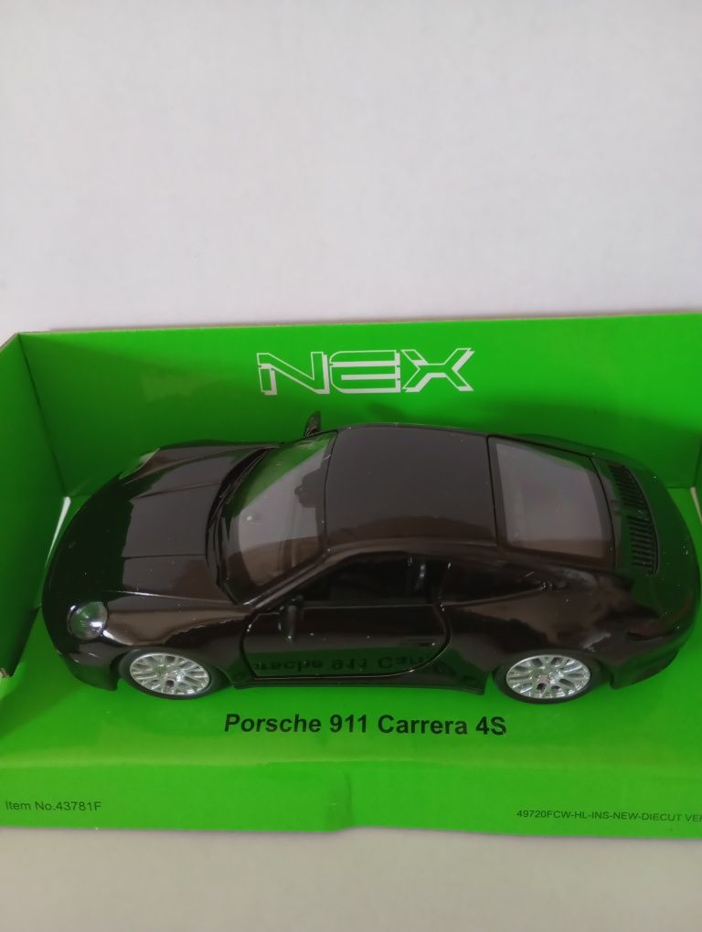 Porsche 911 Carrera 4S ,autko metalowo-plastikowe ,Welly