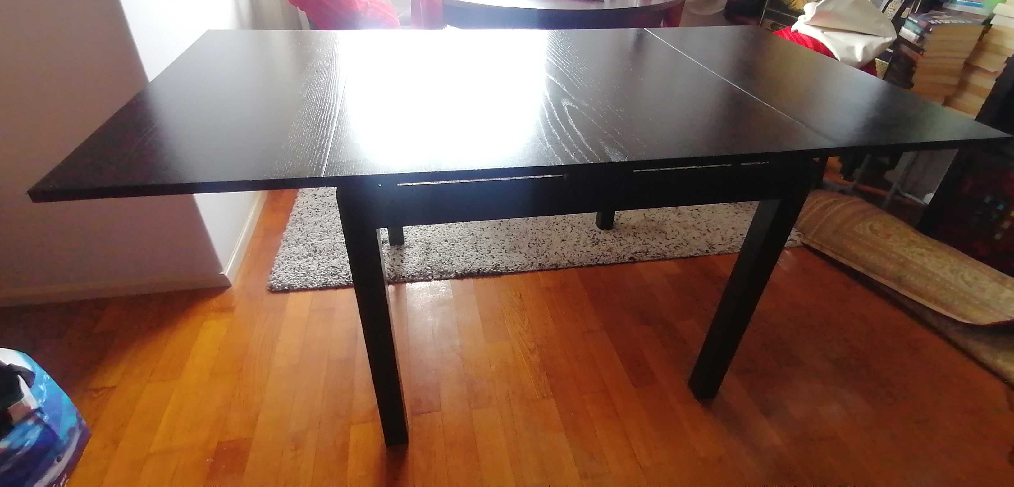 Mesa de jantar - 90x90cm extensível a 90x170cm - ótimo estado