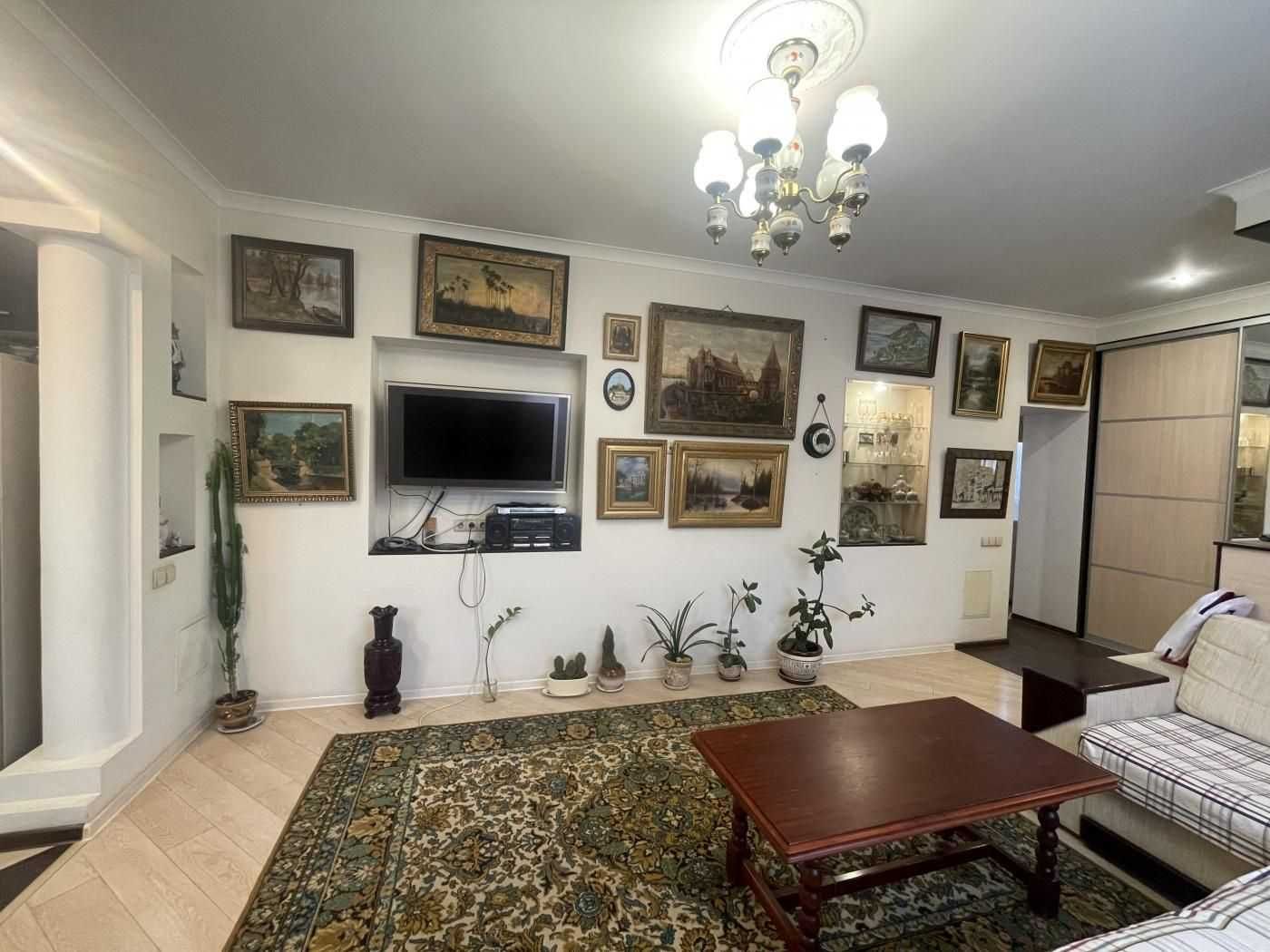 Продам отличный дом Правый Берег