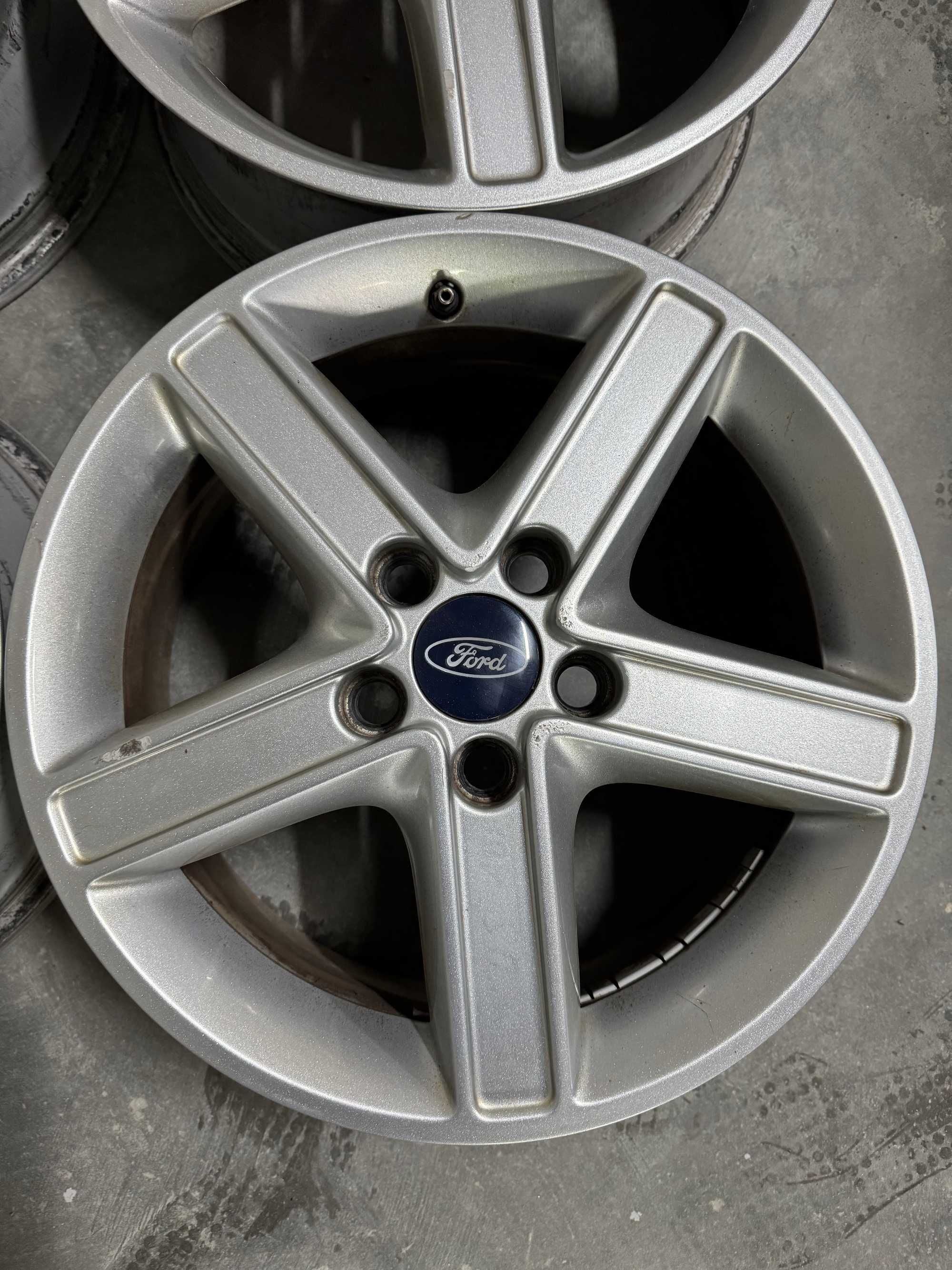 Felgi  Ford Mondeo C-max Kuga Focus S-Max 6,5x16 ET52,5 5x108