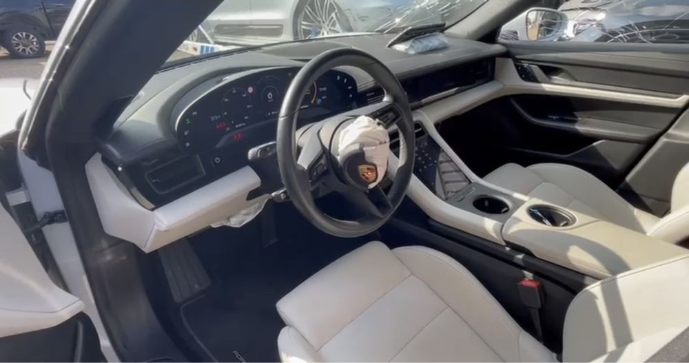Porsche tycan sport 350kw // 476 PS iva dedutivel