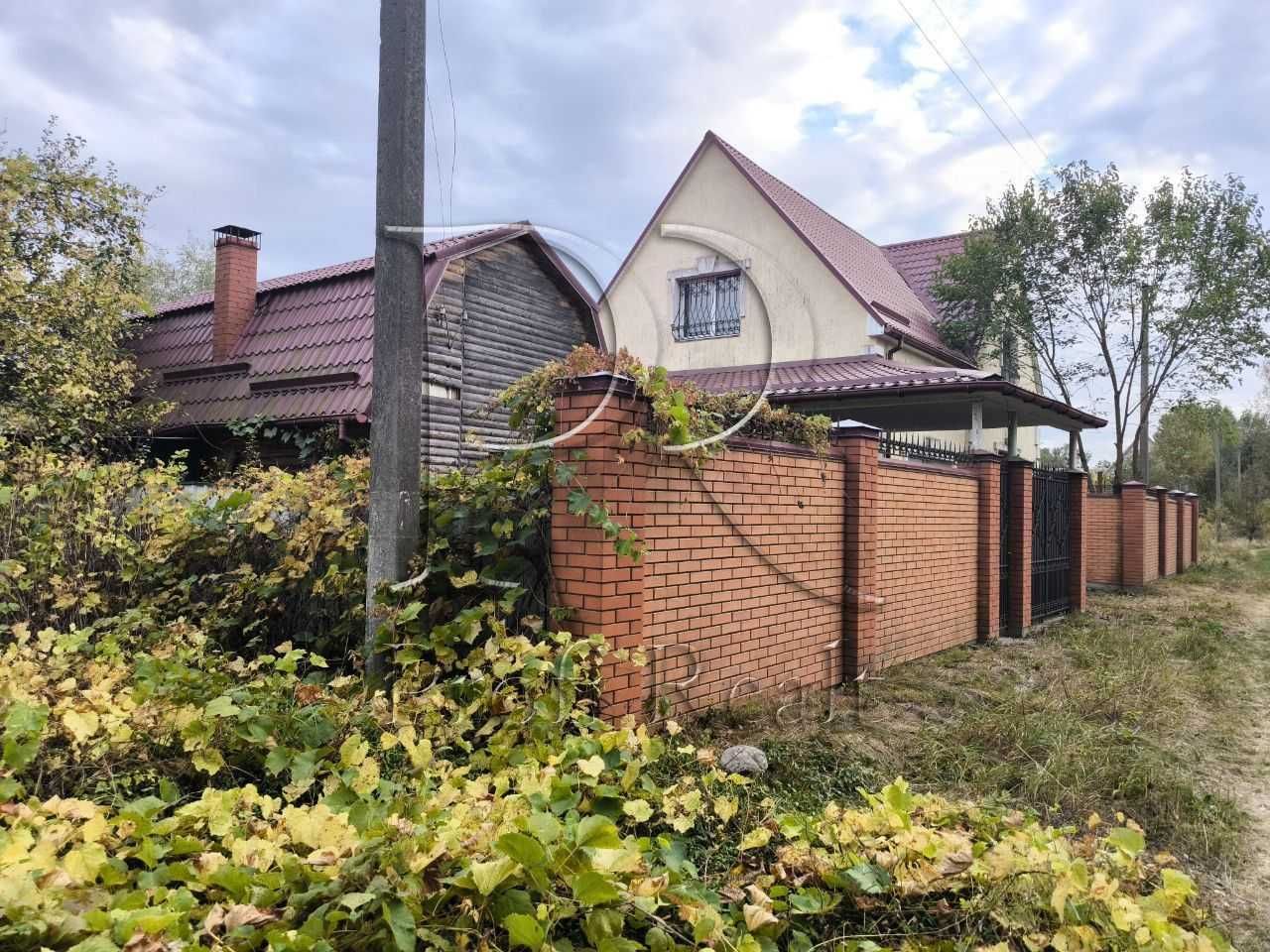 Продаж будинку 220 метрів на 14 сотках + озеро!