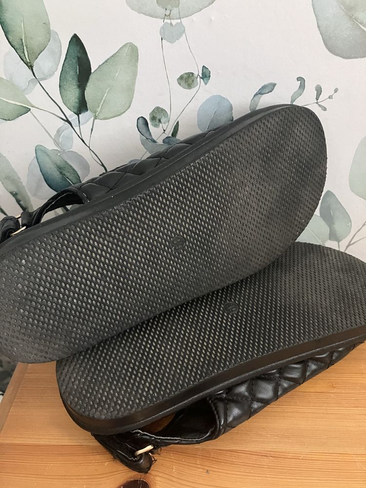 Sandaly damskie czarne Seaster roz.39