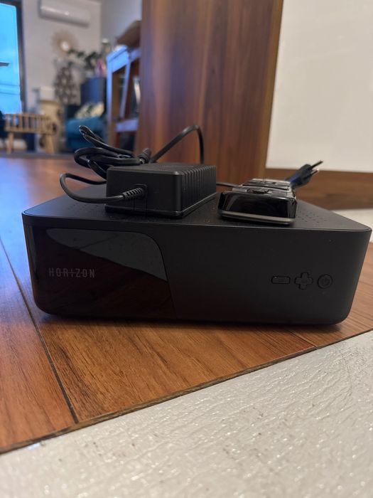 Dekoder Horizon+ ładowarka i pilot