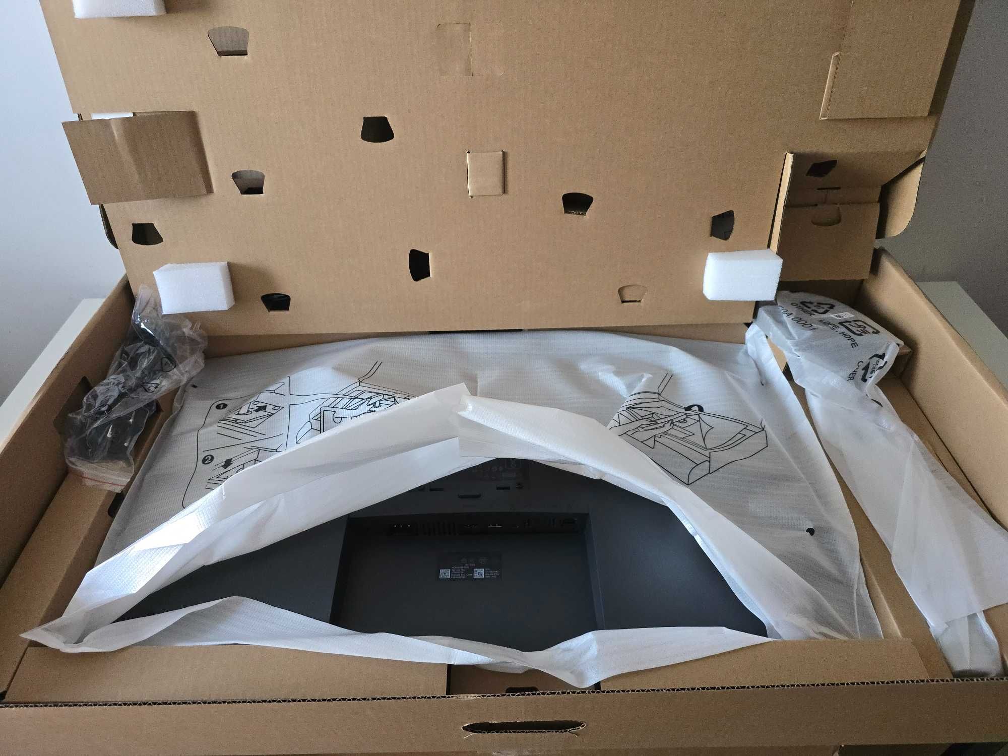Monitor Dell P3223QE 31,5' 4k z koncentratorem USB-C 2 lata Gwarancji