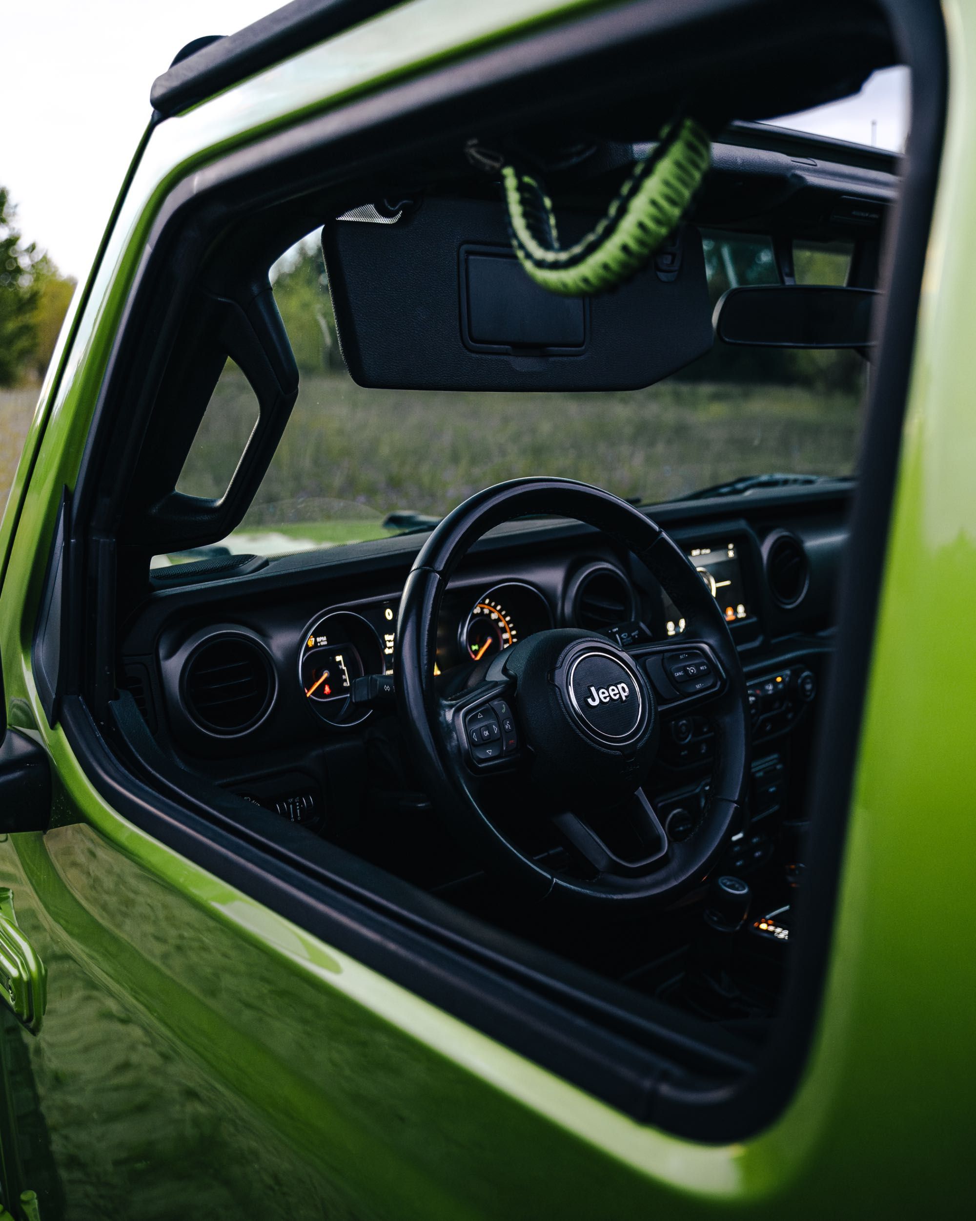 Wynajem Jeep Wrangler Unlimited V6 4x4 bez kaucji wypożyczalnia