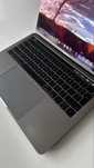Apple Macbook pro 13’ 3.1 ghz 8 gb ram 256 ssd retina touchbar