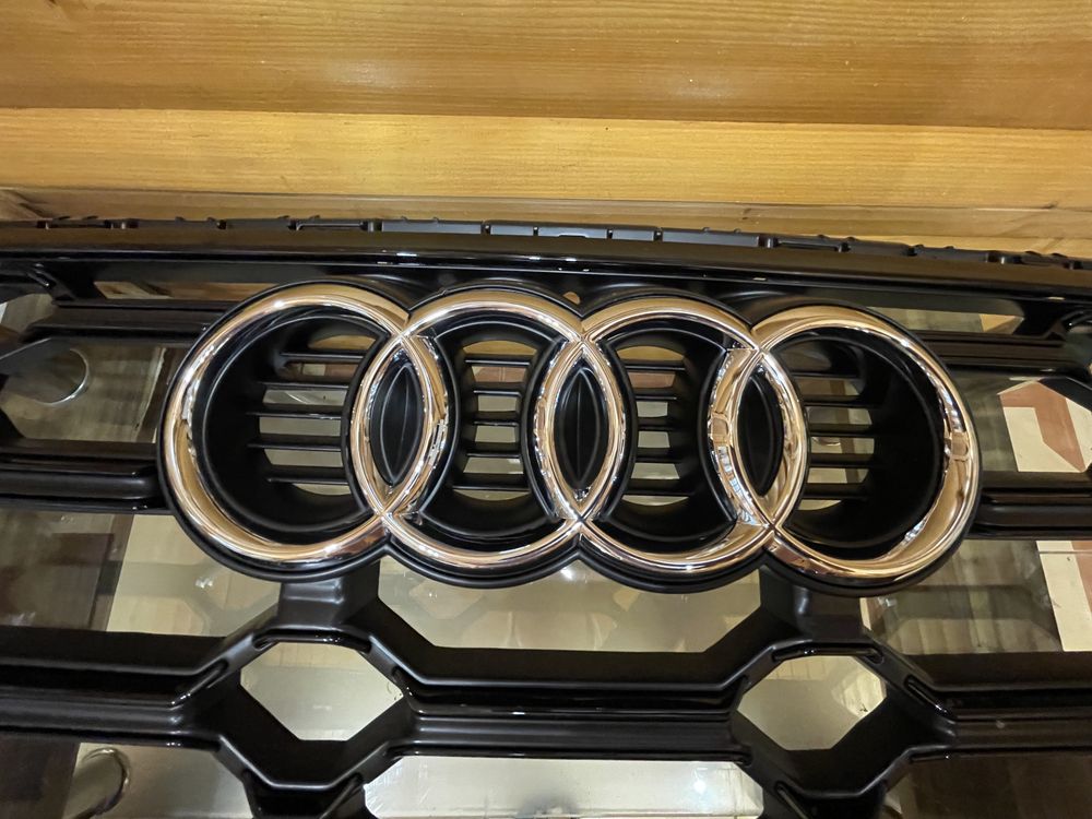 Audi Q5 80A S-Line рестаїл  решітка радіатора 2020-2023 р