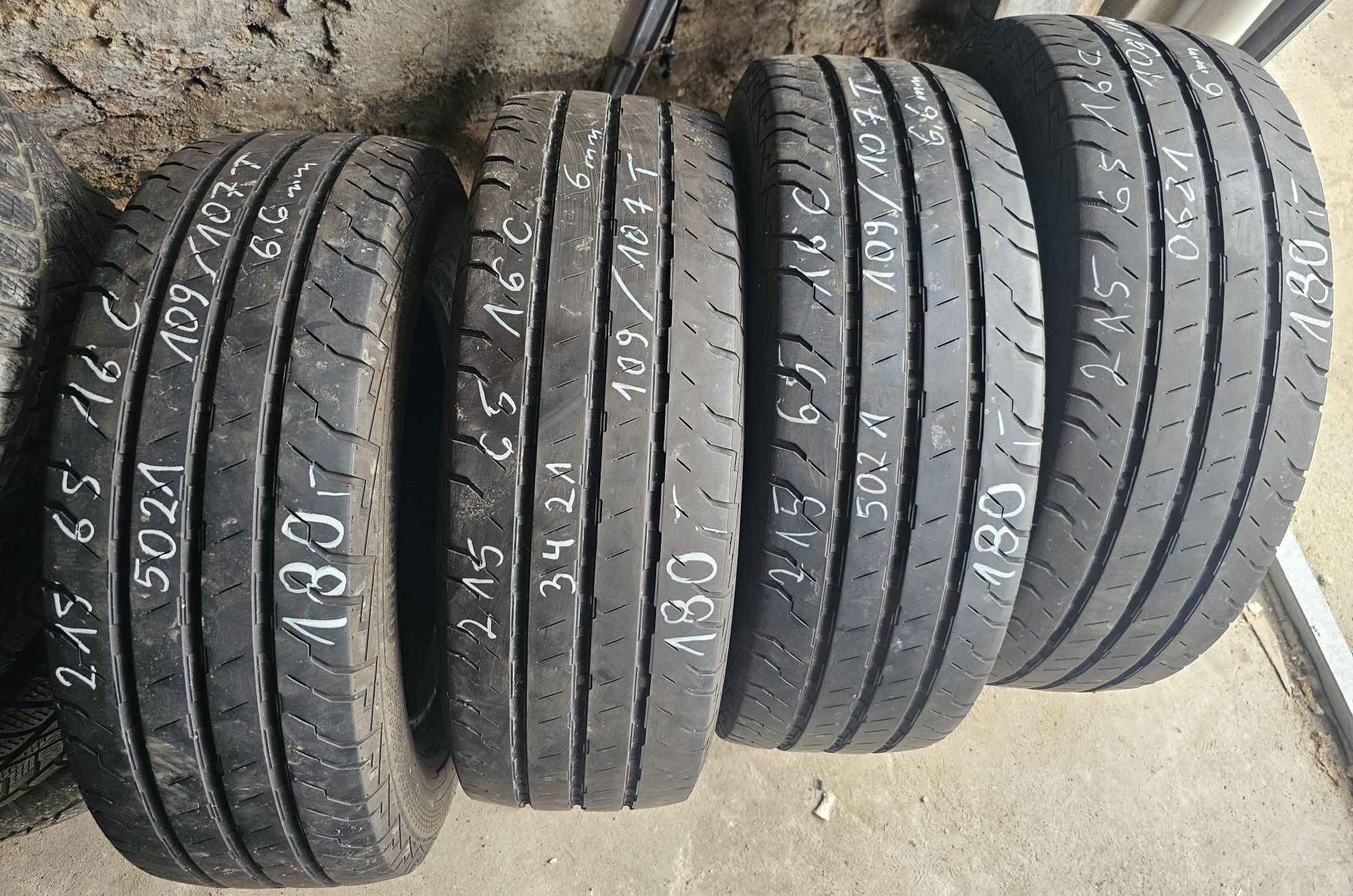 215/65R16C Continental Conti Van Contact 100 Lato