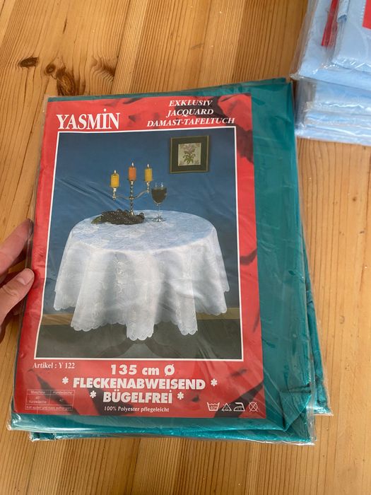 turkusowy nowy okrągły obrus 135 cm