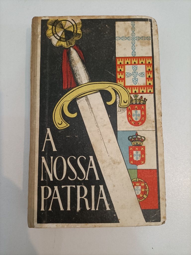 3 Livros, Angola do meu coração e  "A Nossa Pátria", dava-se aos sold