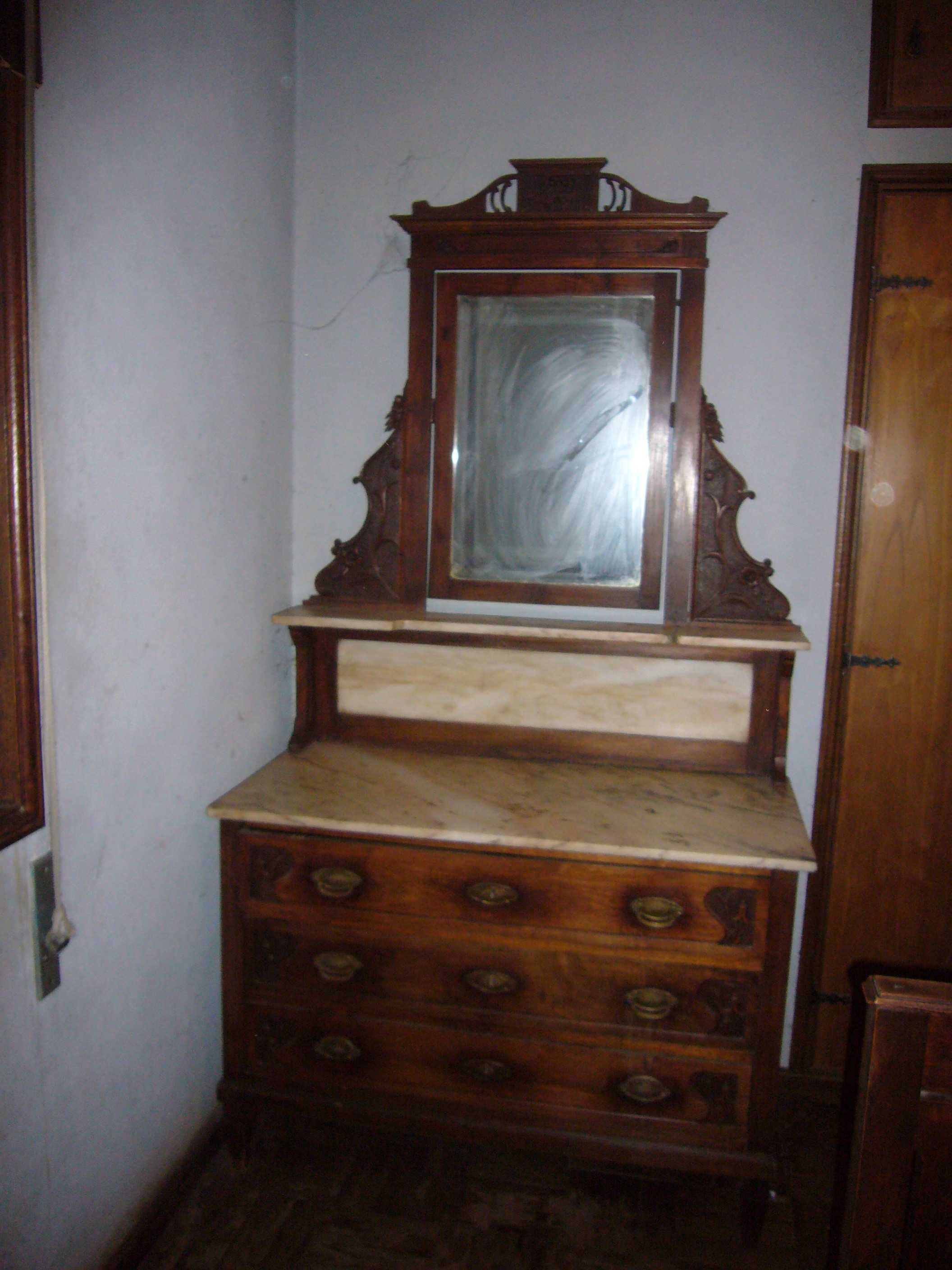 Mobilia de quarto arte nova