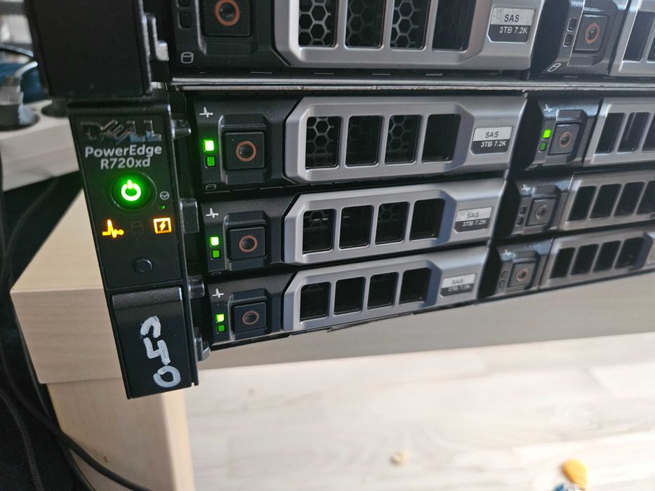Dell Power Edge R720xd, 2x E5-2643, 256 GB RAM, 12TB SAS