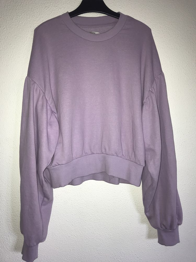 sweat bershka M ; pull and bear XS