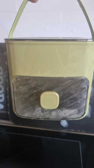 Recipiente para Fazer e Armazenar Gelo | 48 Cubos | Tampa Easy-Press